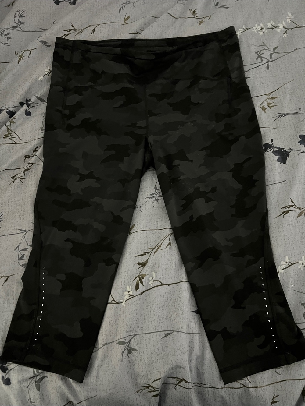 lululemon athletica Black & Dark Gray Camo Capri Leggings